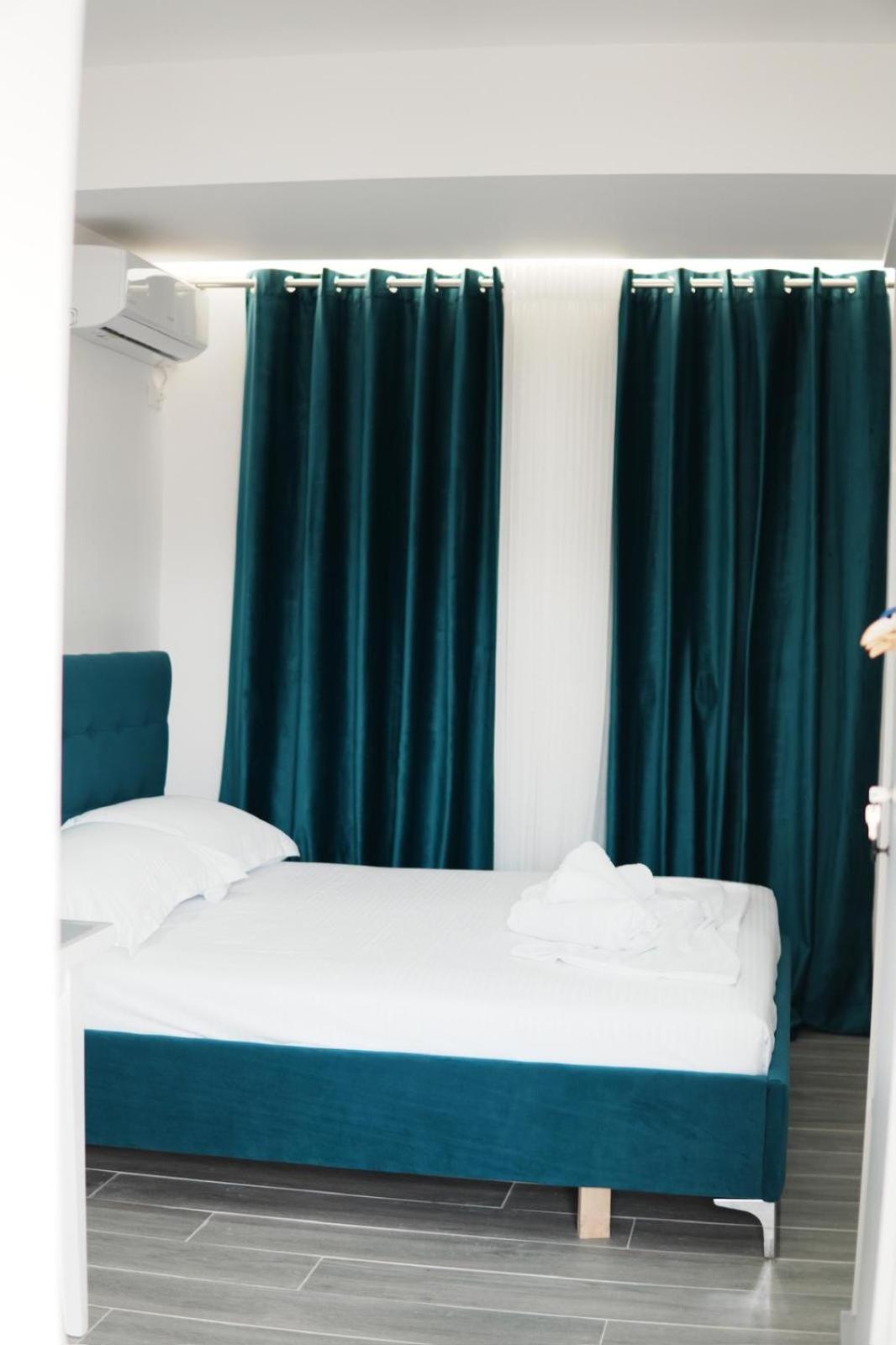 Gardenia Rooms Sarandë エクステリア 写真